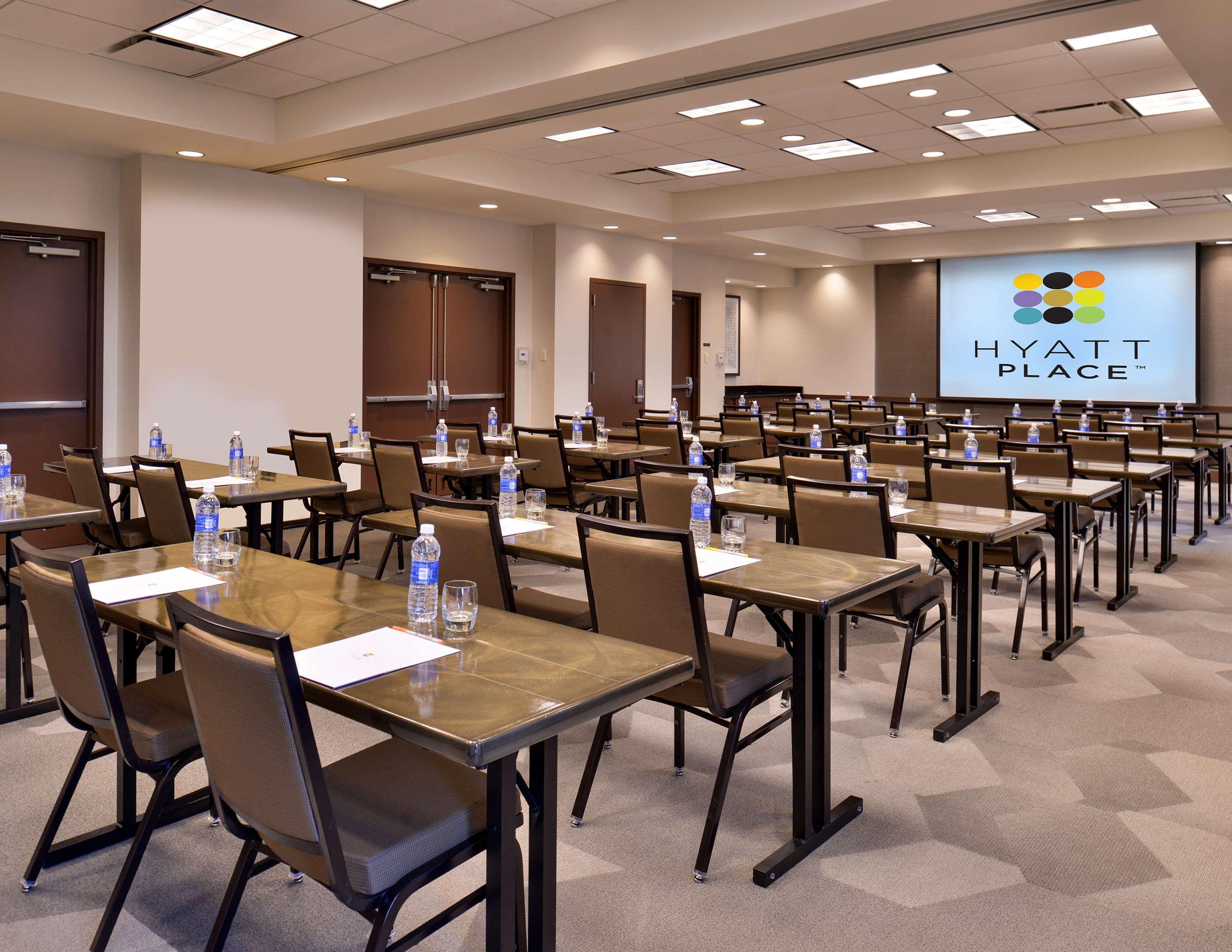 Hyatt Place Garden City Exterior photo
