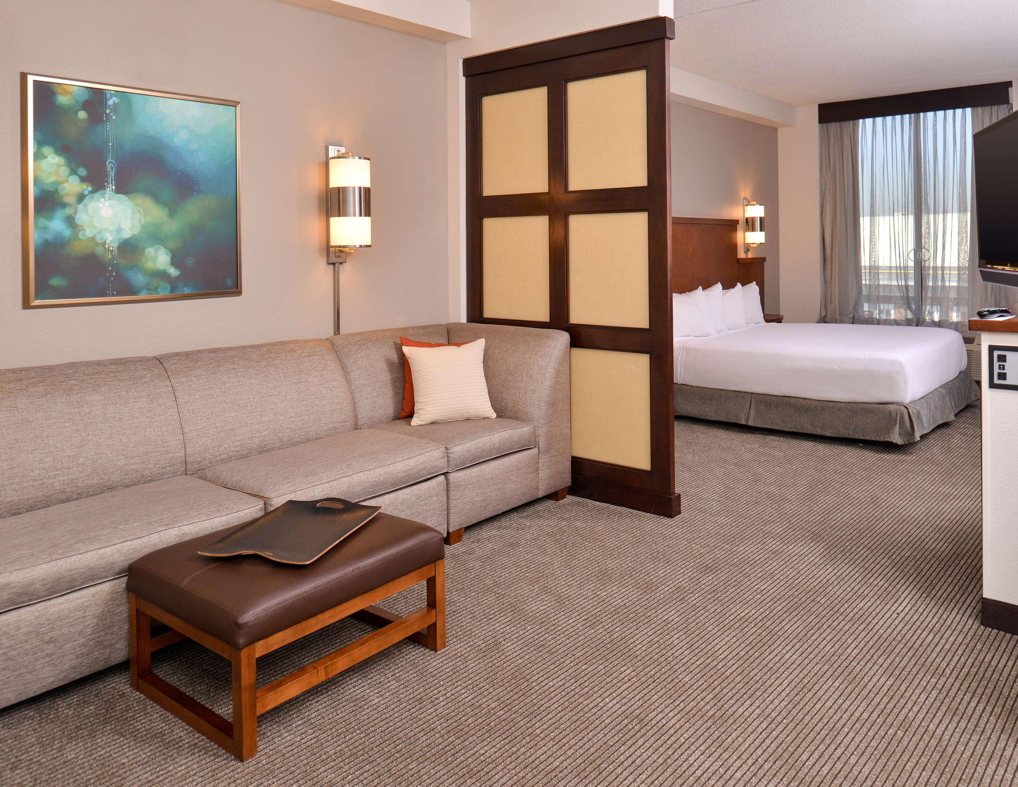 Hyatt Place Garden City Exterior photo