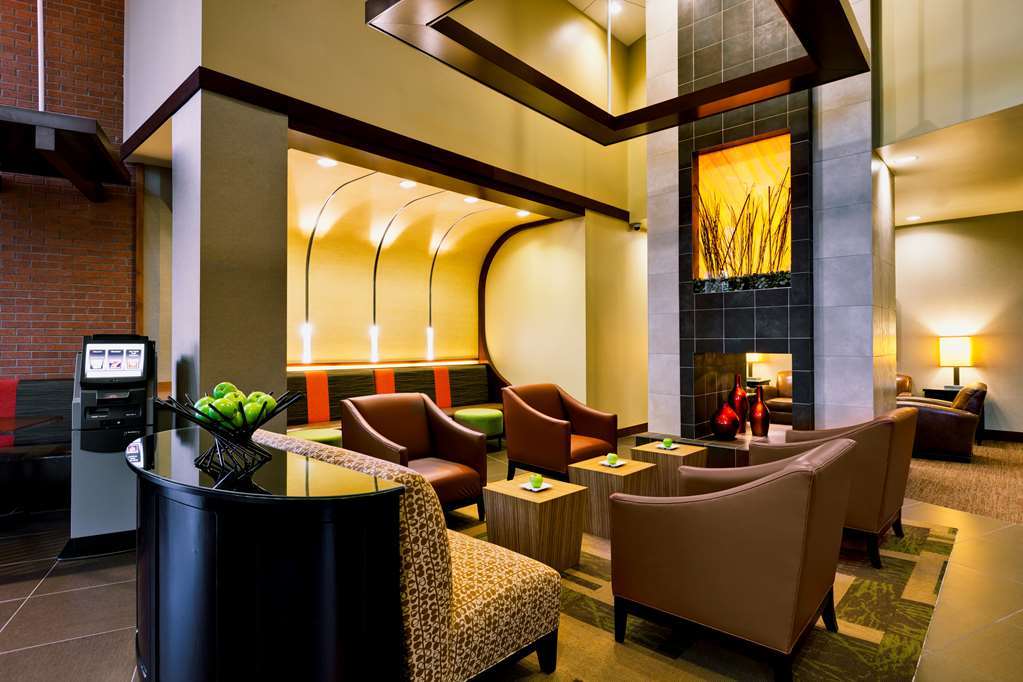 Hyatt Place Garden City Interior photo