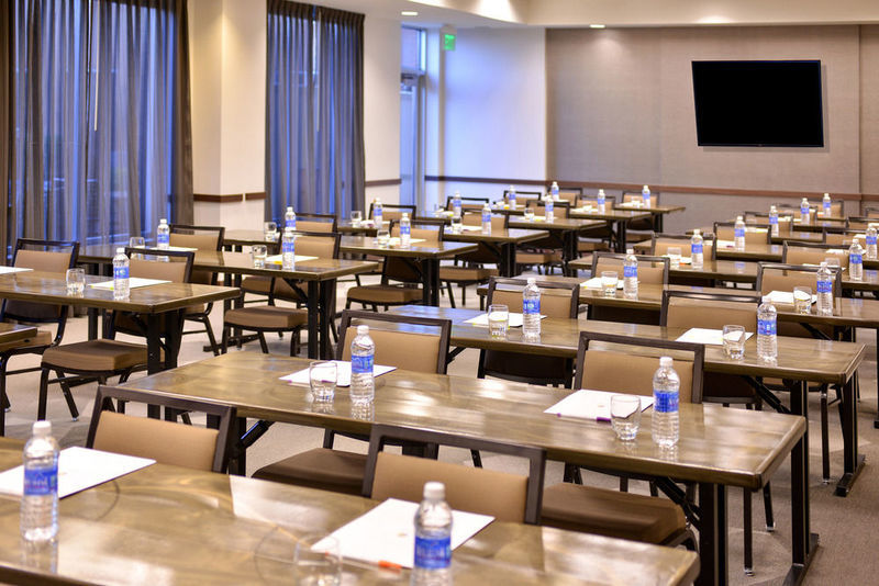 Hyatt Place Garden City Exterior photo