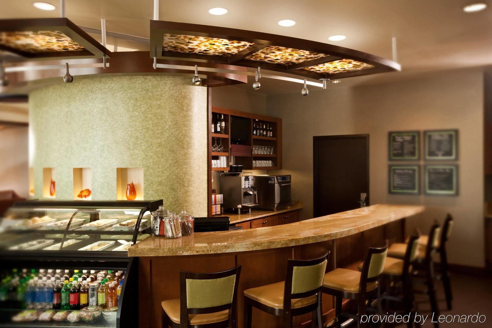 Hyatt Place Garden City Restaurant photo